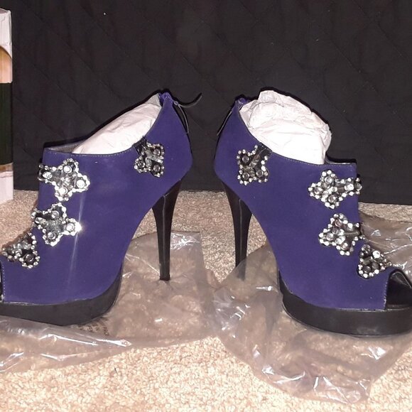 STILETTO PLATFORM HEEL - Picture 1 of 4